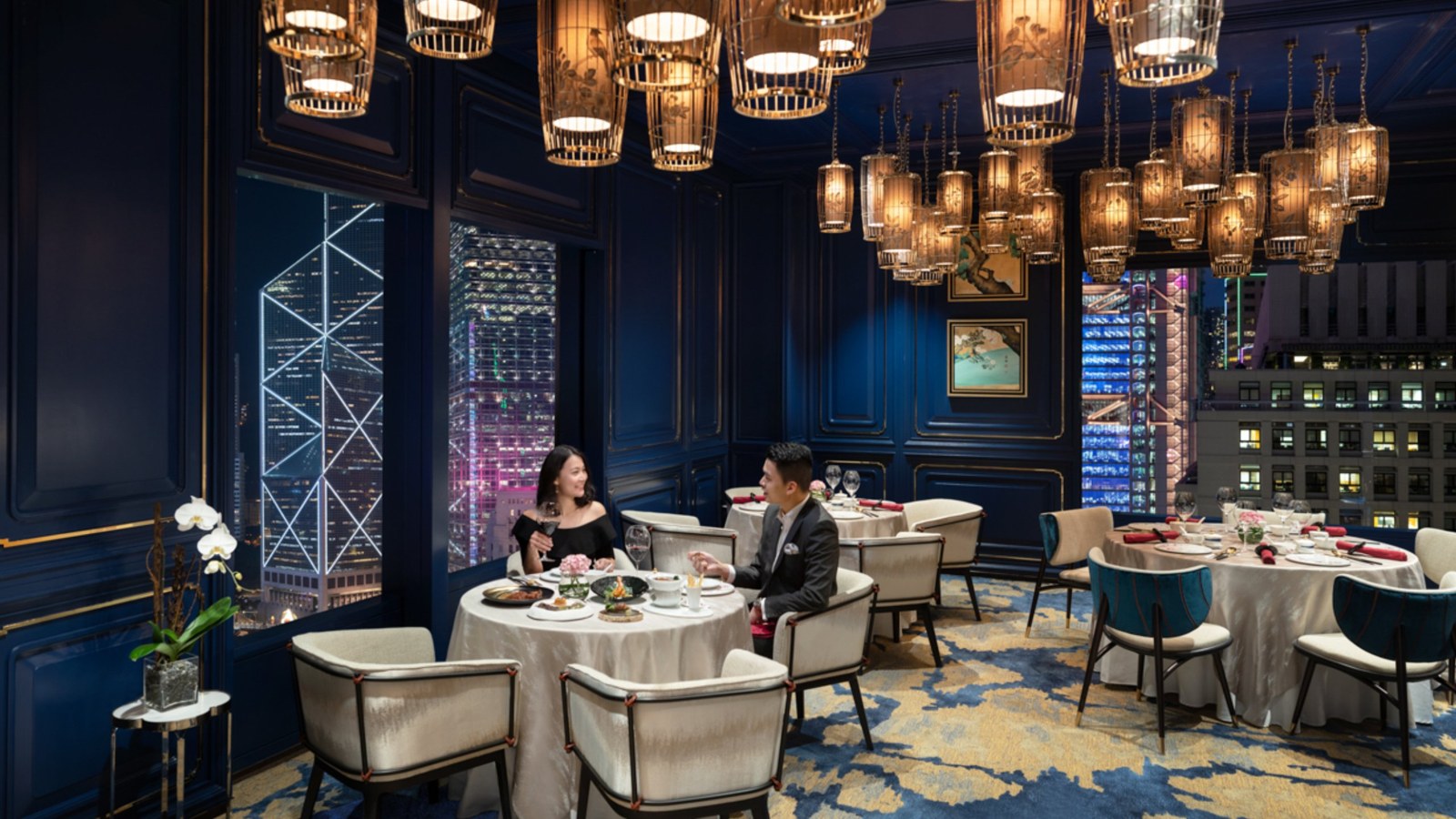 Man Wah dining room at Mandarin Oriental, Hong Kong