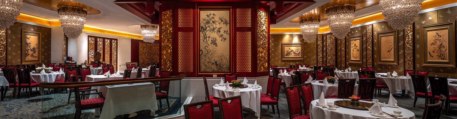 Summer Palace dining room at Island Shangri-La, Hong Kong